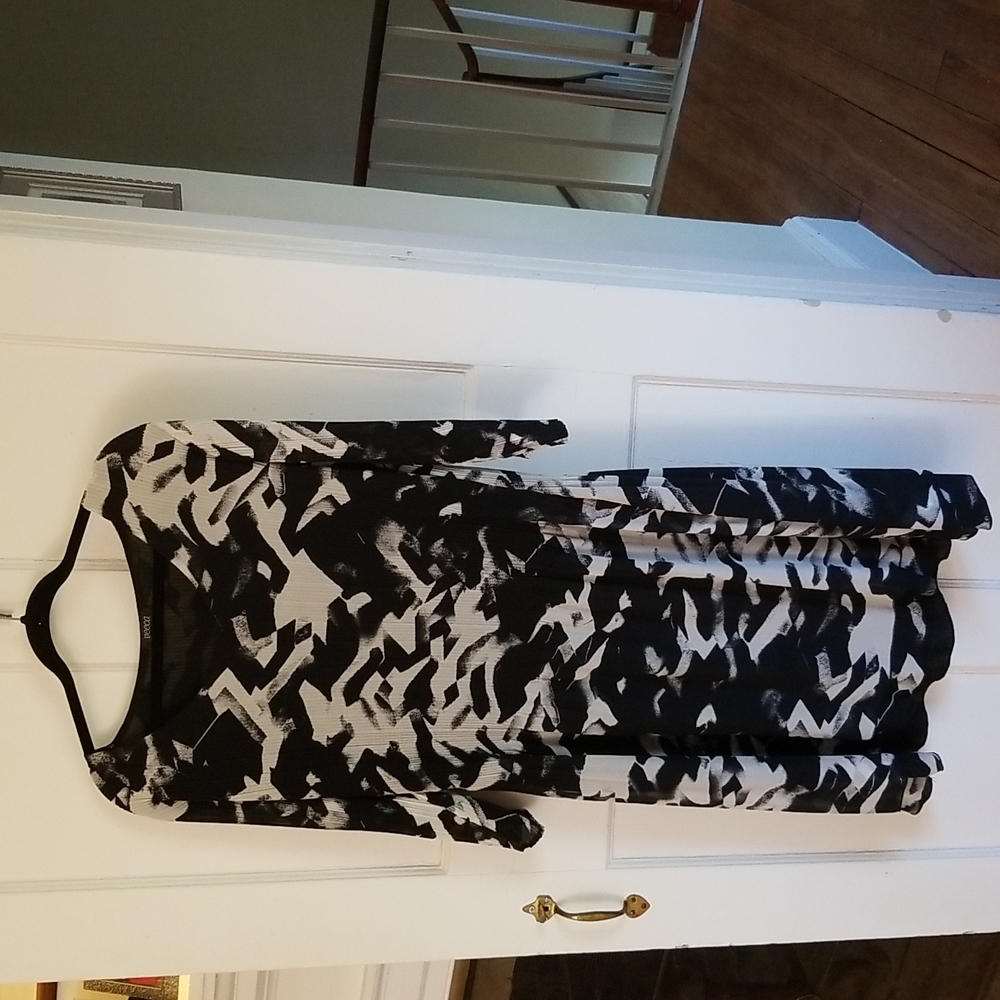 VEECA Dress